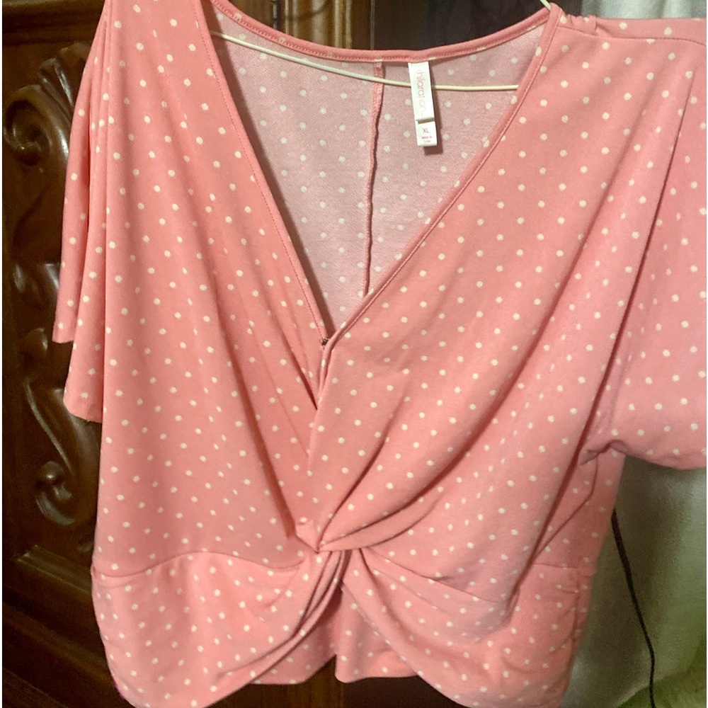 Xhiliration Juniors XL Pink Polka Dot Crop with tie knot in front
